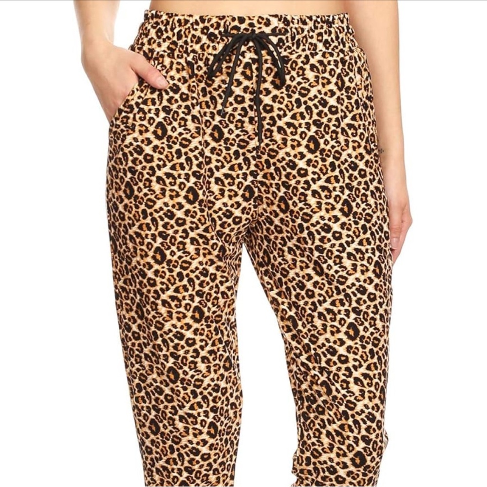 🐆 Leopard Print Jogger Pants, L